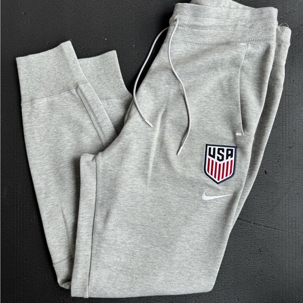 Nike Limited Edition Sweatpants Joggers with USA Logo (Nike Tech)